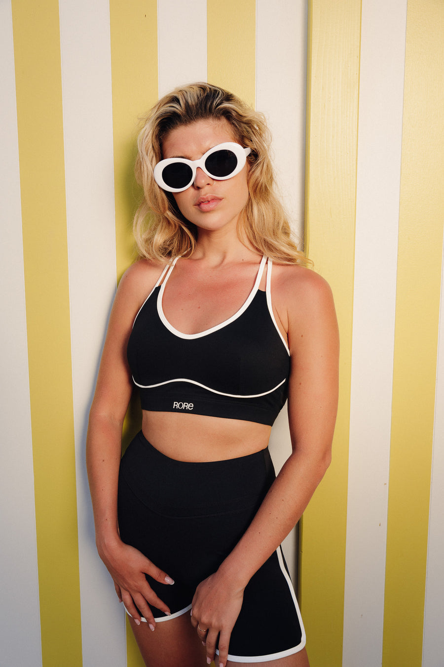 Contour Retro Sports Bra - Black